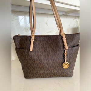 Michael Kors Jet Set Monogram Signature Leather East West Tote